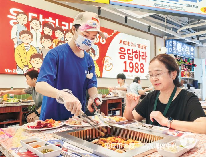 高三毕业生程楠倚 在烟火气里攒学费练成长