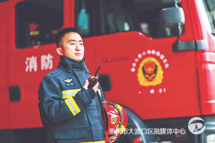 二十载淬火成钢 一心为民护平安 ——记2025年五一劳动奖章获得者、区消防救援支队副支队长李慧