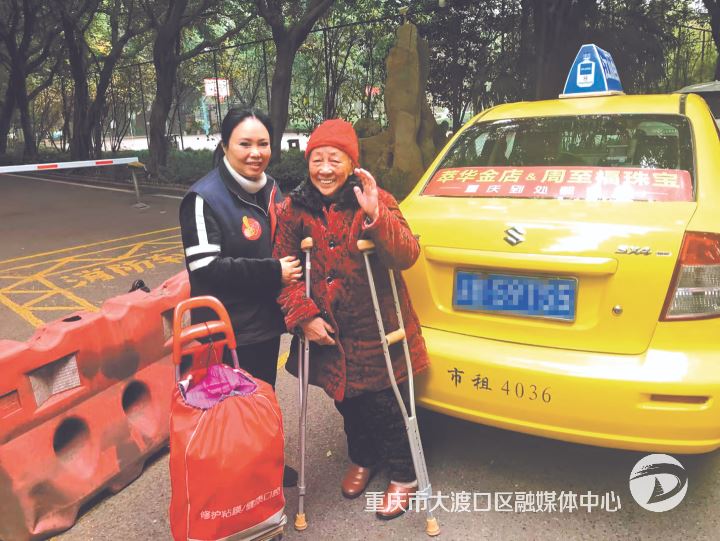 第九届全国道德模范提名奖获得者曾信华 三十三载车轮上的大爱人生