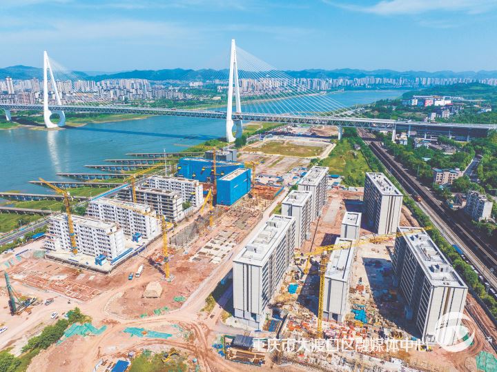 重点项目建设忙 争分夺秒加油干