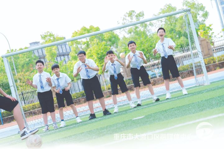 少年乘风起 未来皆可期