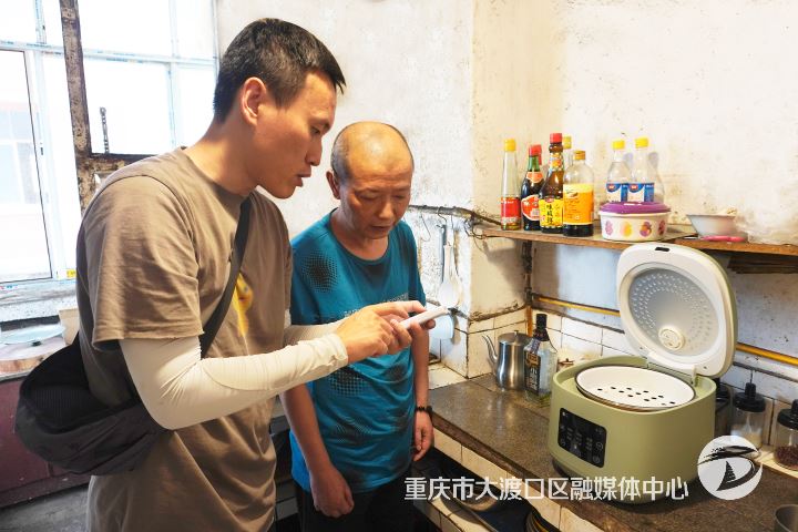 区残联精准改造点亮残疾人家庭新生活