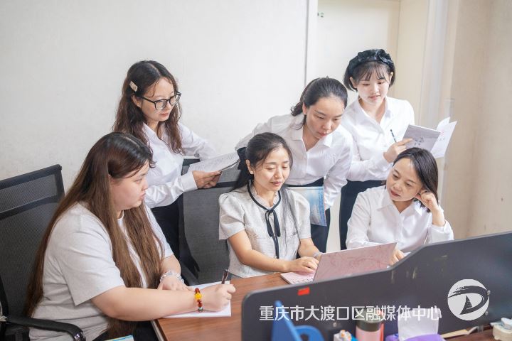 她们和二十二个孩子