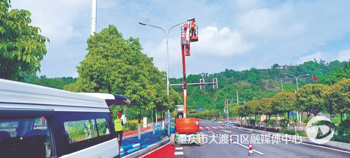 节能+智能 大渡口8658盏路灯装上“智慧大脑”