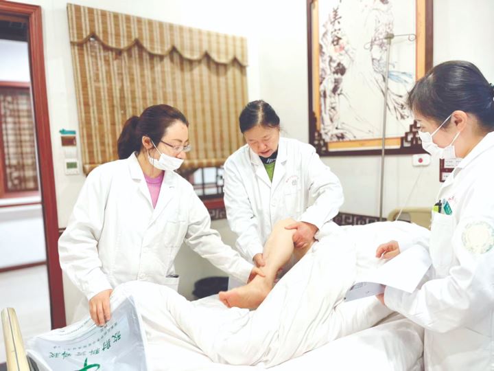 专业康复理疗“搬”到居民家门口